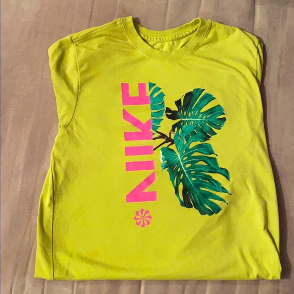 T-shirt with a tropical design